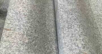 崇左芙蓉白S型拉丝面路沿石
