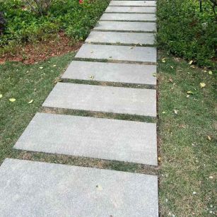 崇左 芝麻黑小区踏步、汀步石铺装效果