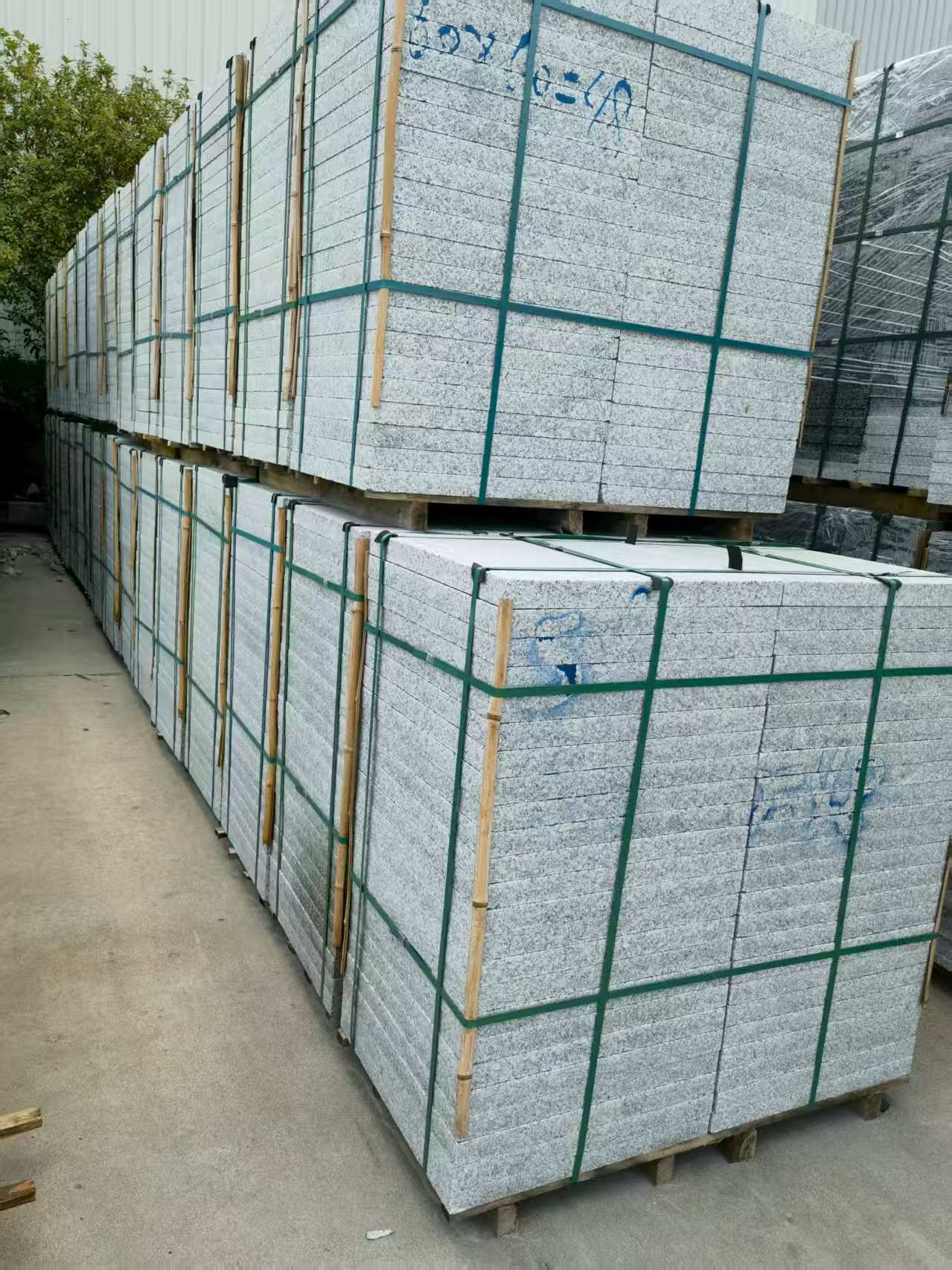 崇左 大花芙蓉白火烧成品，市政园林广场地铺石