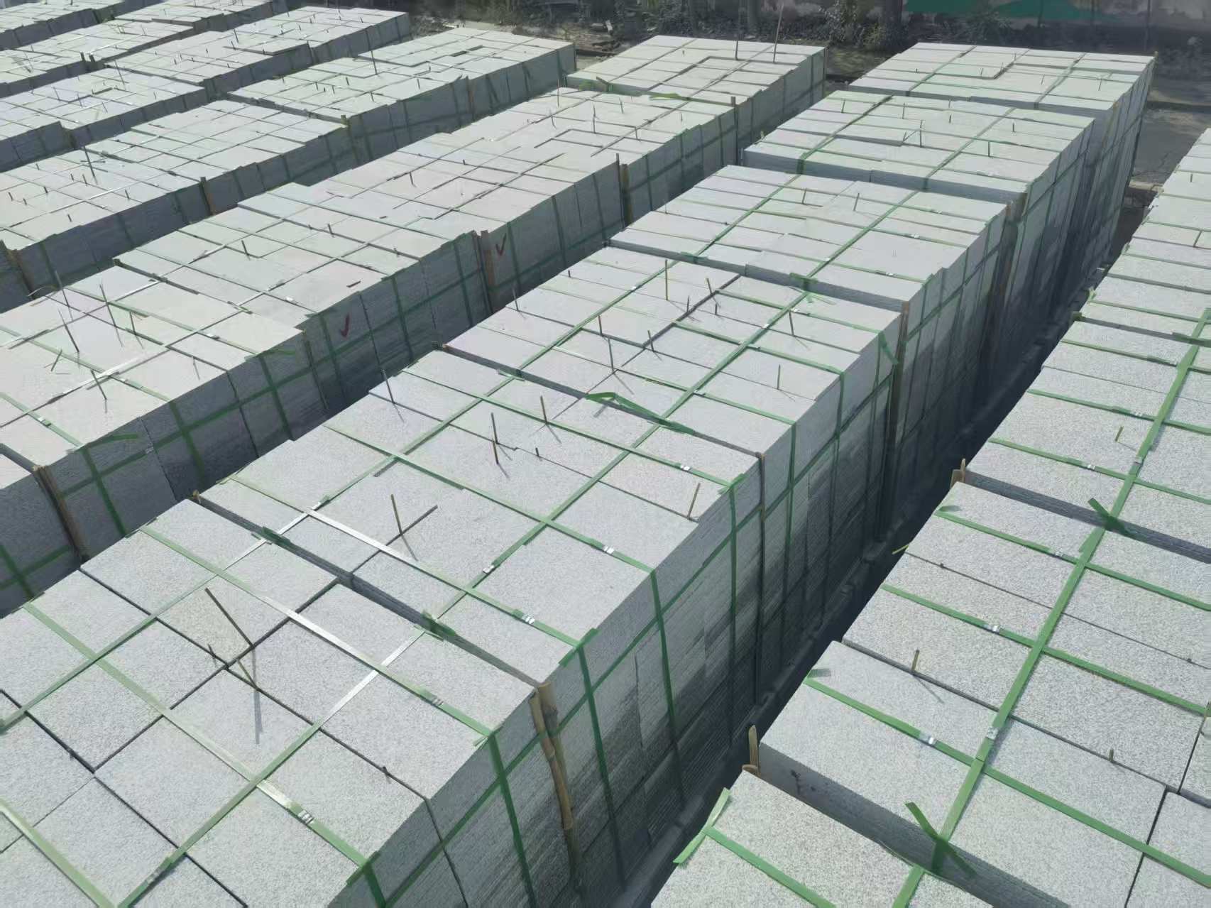 崇左 芝麻白1.8公分火烧300*600地铺，清仓大甩卖