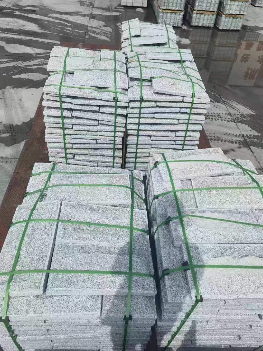 崇左 芝麻白蘑菇石装车出货