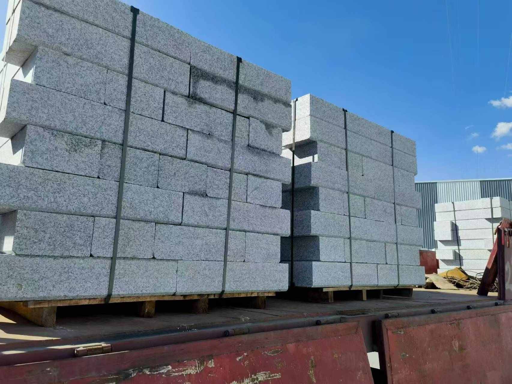 崇左 路沿石装车出货