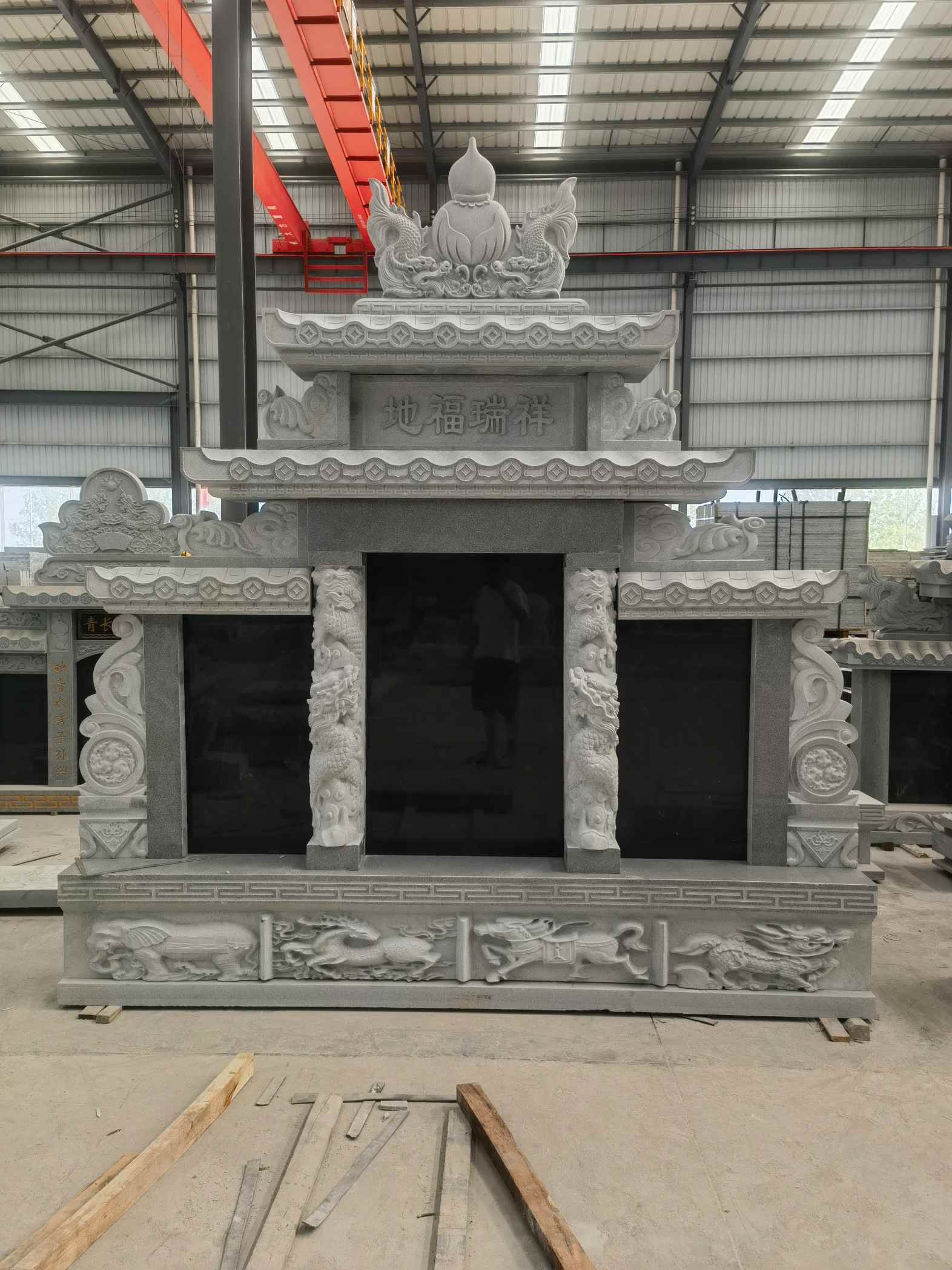 崇左 芝麻灰高档墓碑、土墓，一套也支持定做