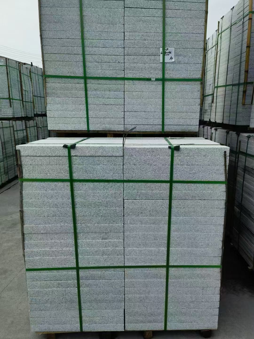 崇左 火烧面地铺石，街道广场园林市政工程板，1.8~5.0厚均有现货