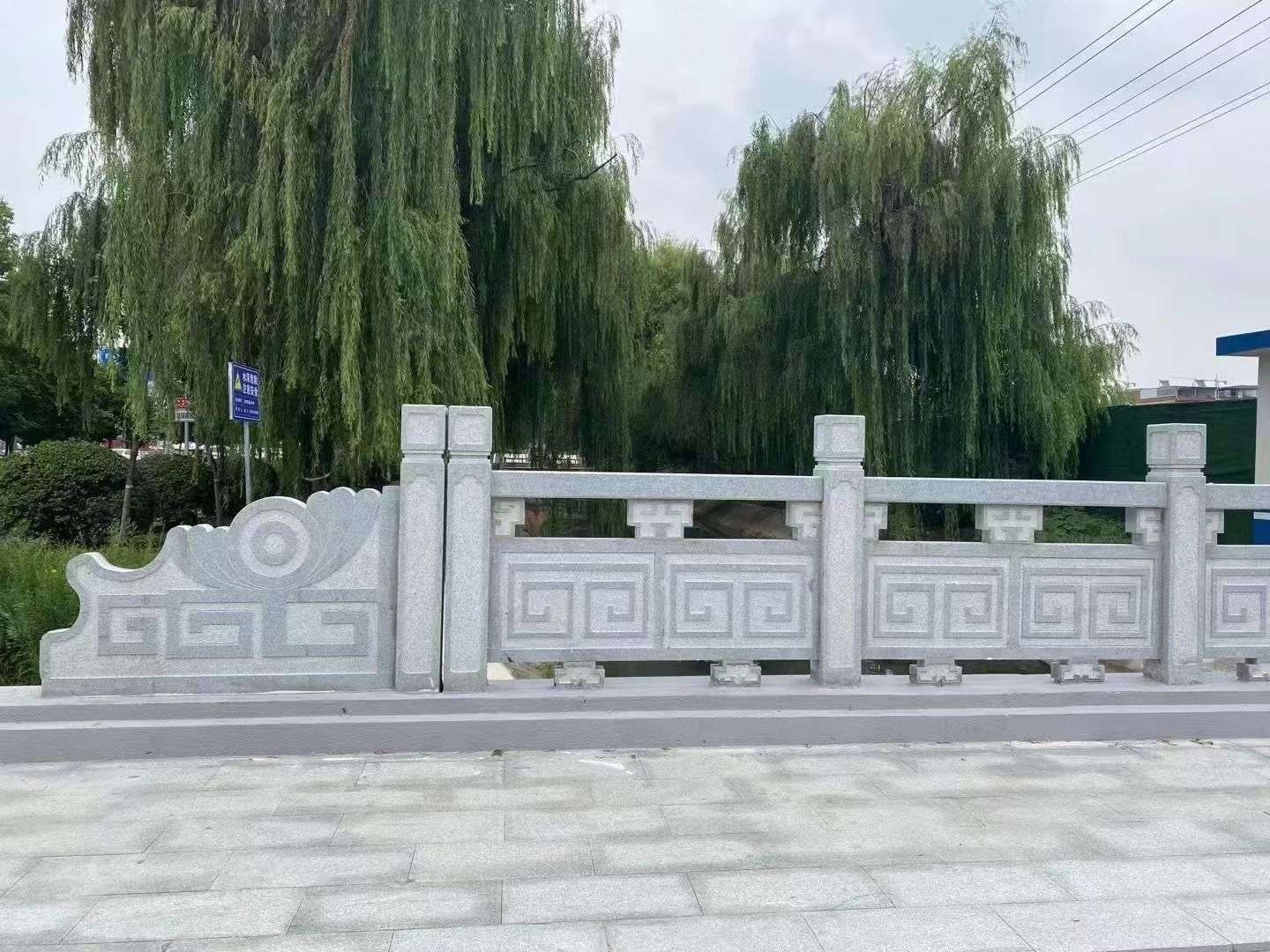 崇左 芝麻灰桥栏杆、河道栏杆安装效果